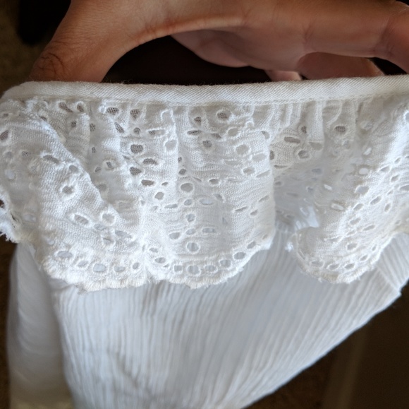 Summer Ruffle Blouse with Eyelet Detail - Picture 3 of 5